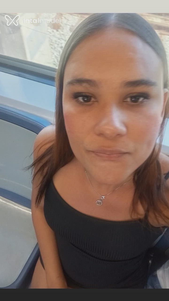 Acompanhante mulher trans com cabelo castanho de olhos castanhos - Sabrinamoranguinho