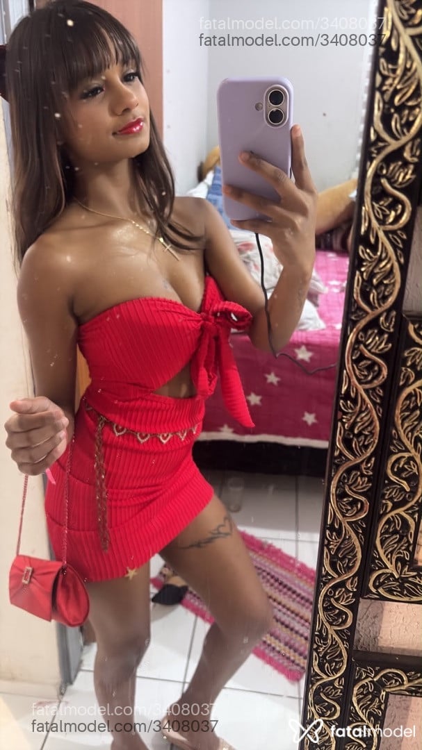 Acompanhante mulher morena (o) de olhos castanhos - Penélope
