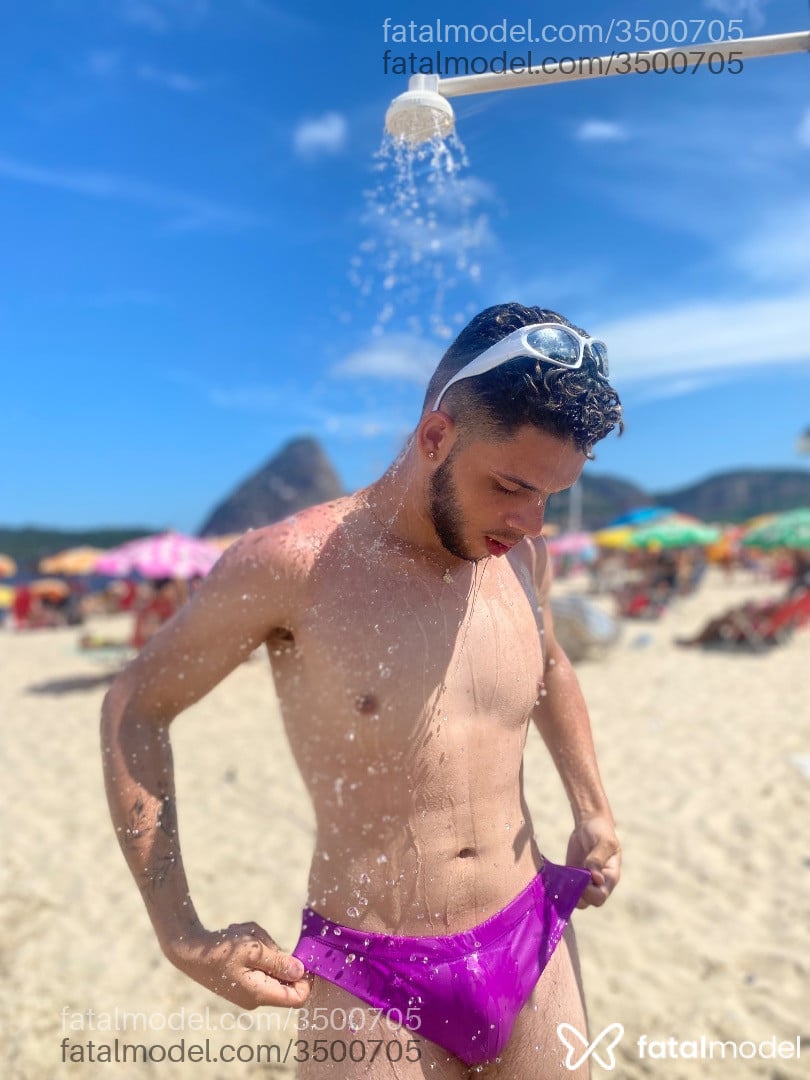 Acompanhante homem com cabelo castanho de olhos castanhos - Betho