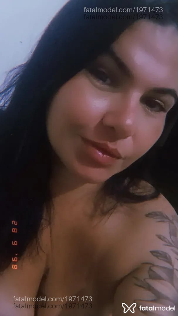 Acompanhante mulher com cabelo castanho de olhos castanhos - Sarah Acompanhante mulher com cabelo castanho de olhos castanhos - Sarah