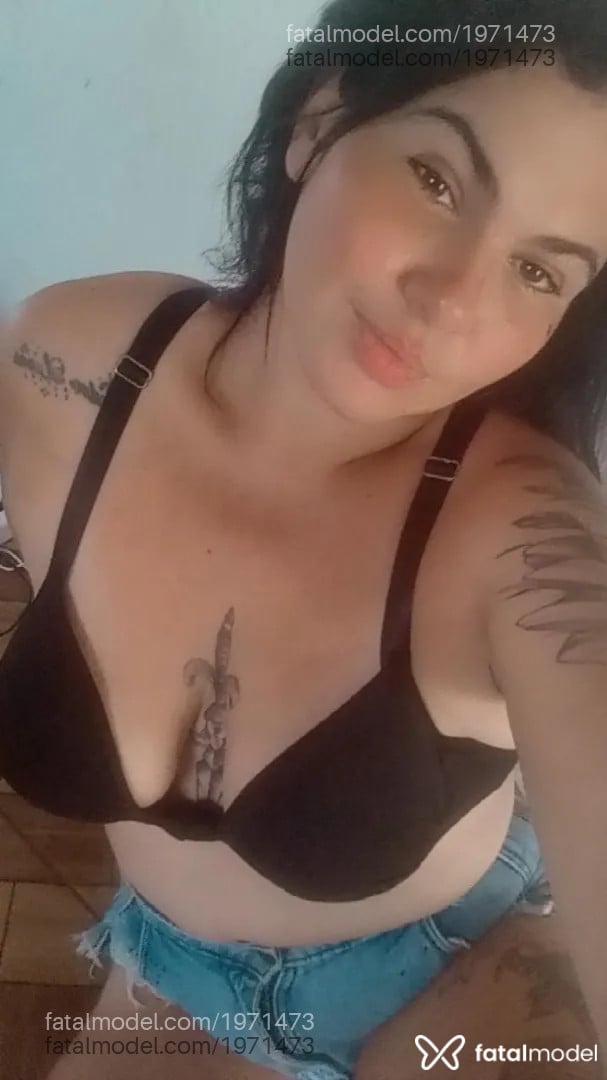Acompanhante mulher com cabelo castanho de olhos castanhos - Sarah Acompanhante mulher com cabelo castanho de olhos castanhos - Sarah