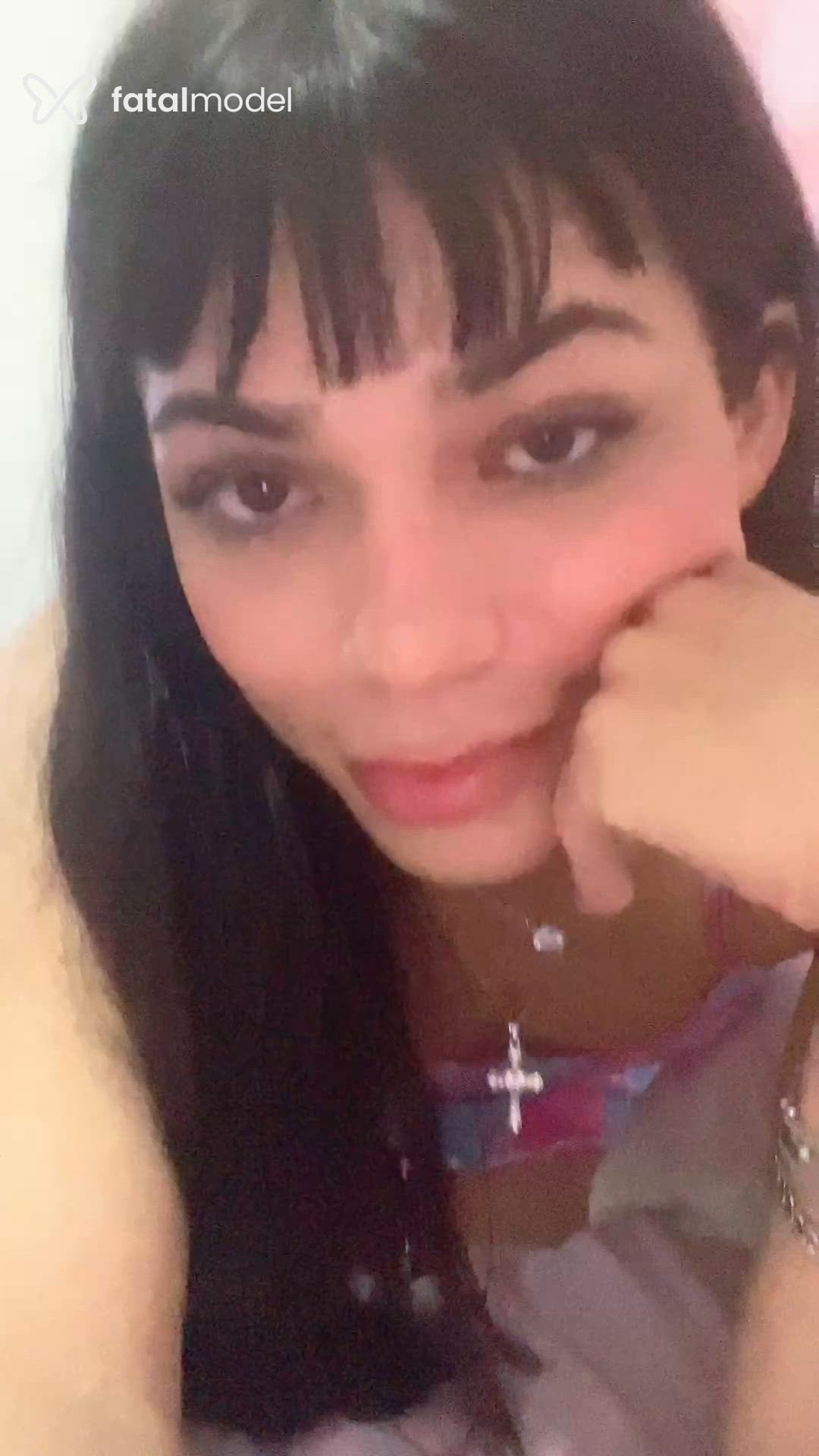 Acompanhante mulher trans morena (o) de olhos castanhos - Pietra Mariah