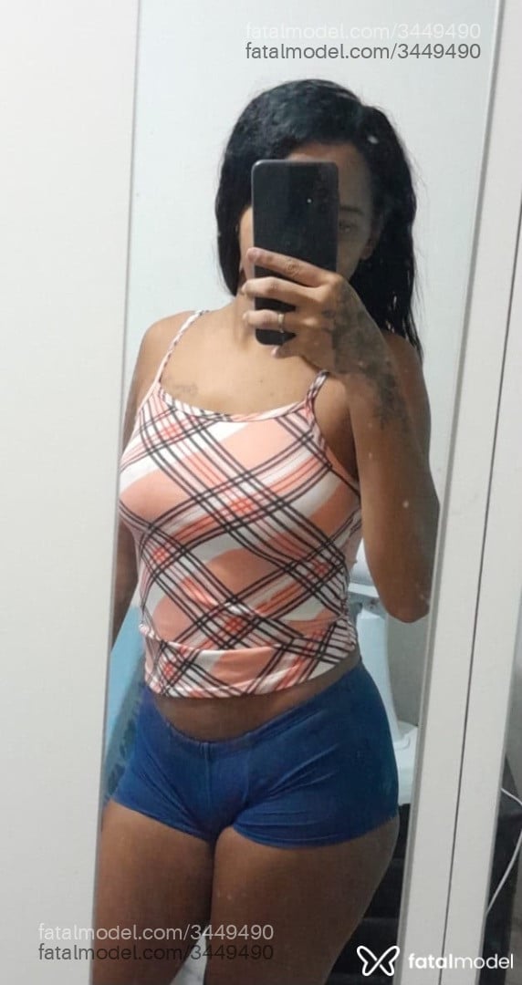 Acompanhante mulher morena (o) de olhos castanhos - Rafaella