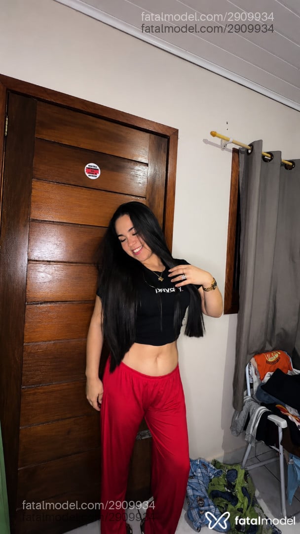 Acompanhante mulher morena (o) de olhos castanhos - Viviane