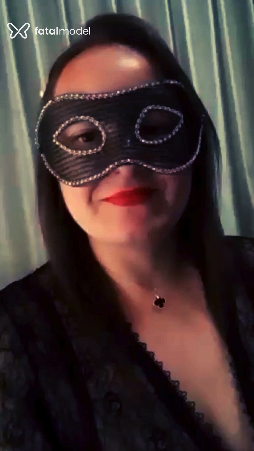 Acompanhante mulher loira (o) de olhos castanhos - BrendaWife
