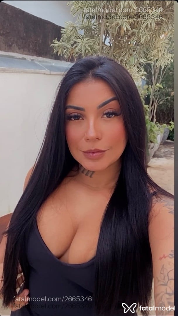 Acompanhante mulher morena (o) de olhos pretos - índionara