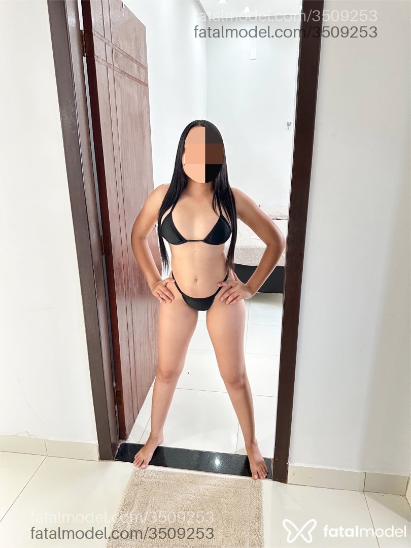 Acompanhante mulher morena (o) de olhos pretos - Amanda Lobato