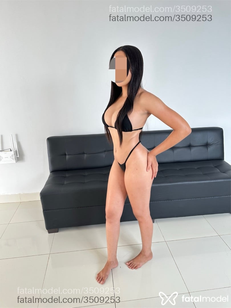 Acompanhante mulher morena (o) de olhos pretos - Amanda Lobato