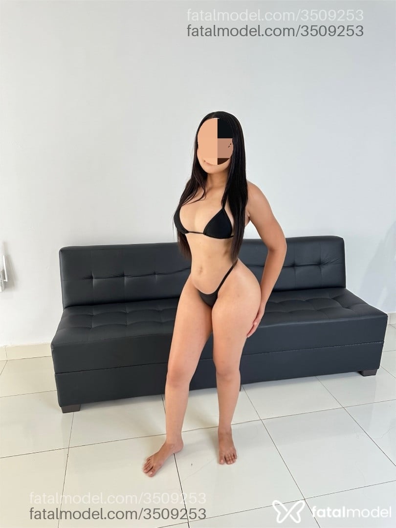 Acompanhante mulher morena (o) de olhos pretos - Amanda Lobato
