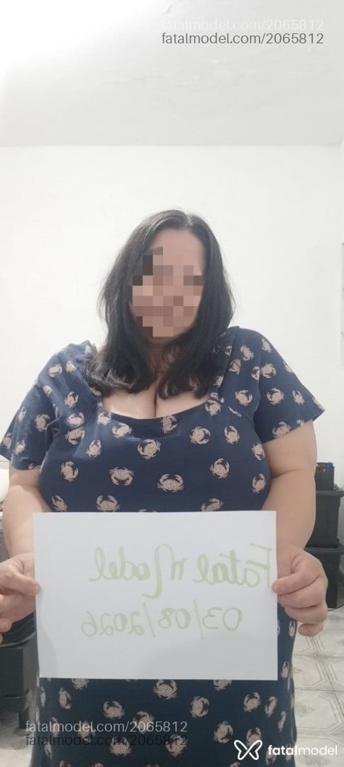 Acompanhante mulher com cabelo castanho de olhos castanhos - Joana Dias