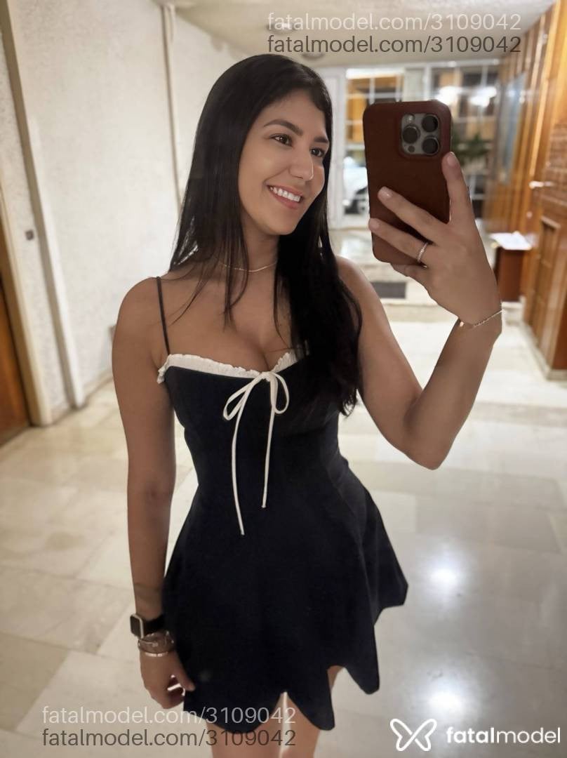 Acompanhante mulher morena (o) de olhos pretos - Agatha