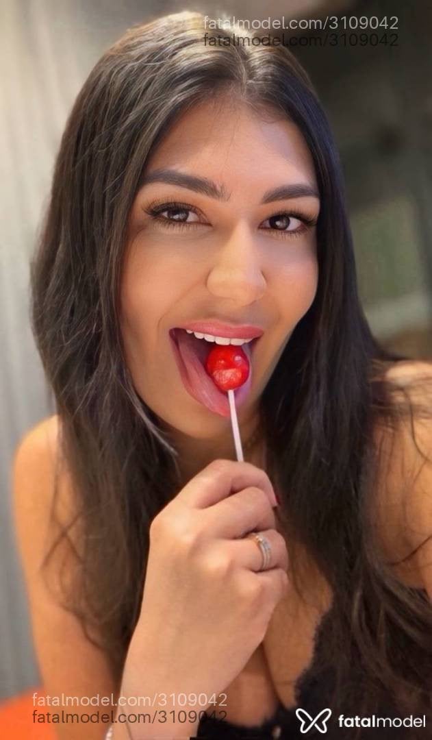 Acompanhante mulher morena (o) de olhos pretos - Agatha