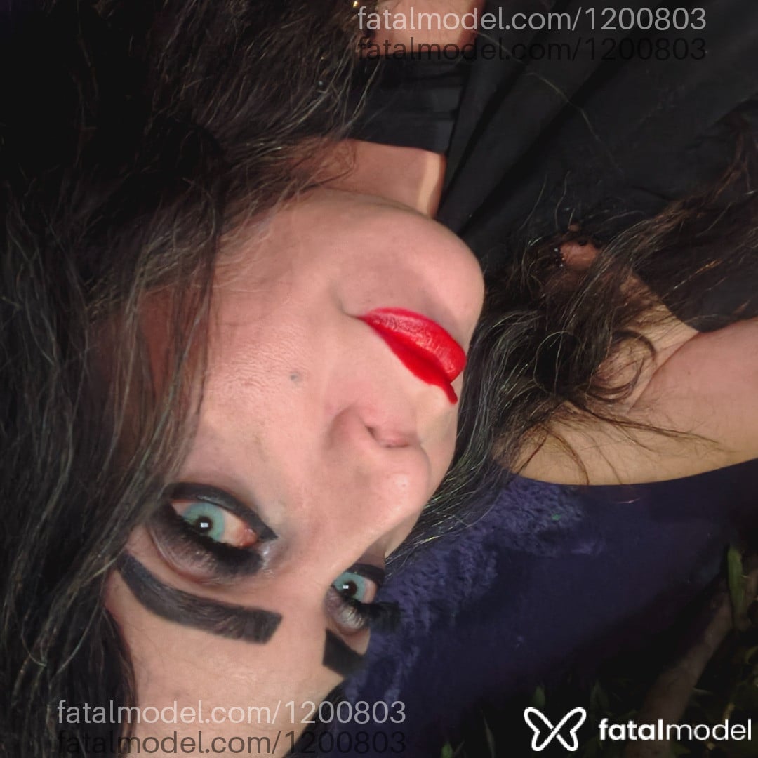 Acompanhante mulher trans morena (o) de olhos castanhos - Samara