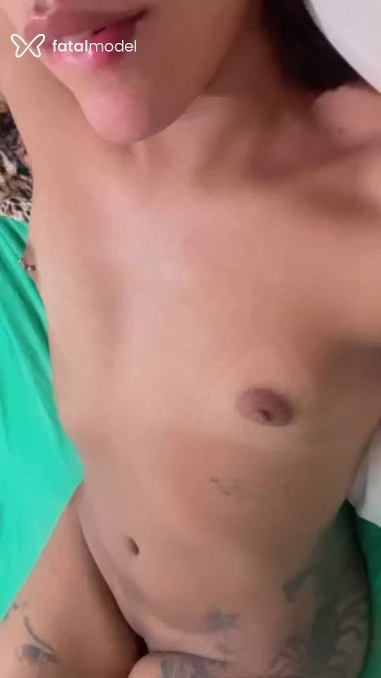 Acompanhante mulher trans com cabelo castanho de olhos castanhos - Bella