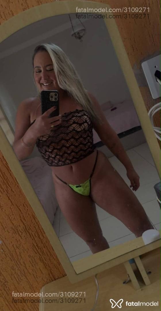 Acompanhante mulher loira (o) de olhos mel - Leona Ferraz