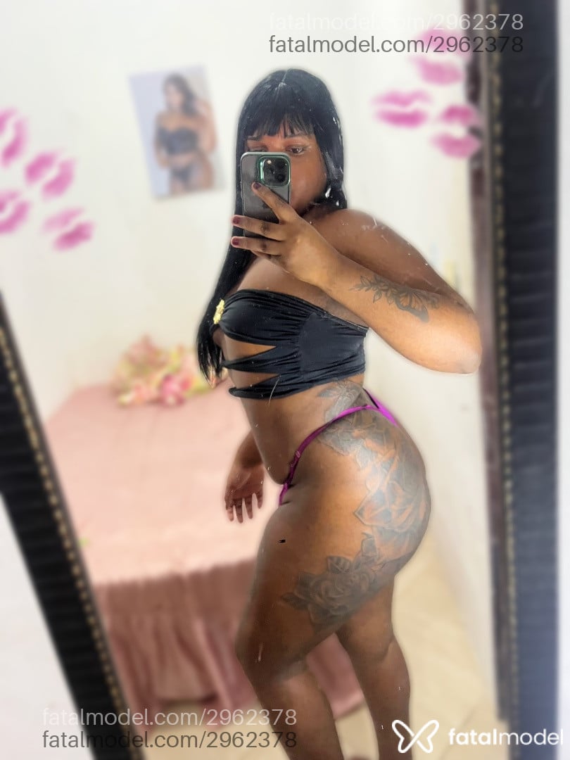 Acompanhante mulher trans morena (o) de olhos pretos - Indiaa Acompanhante mulher trans morena (o) de olhos pretos - Indiaa