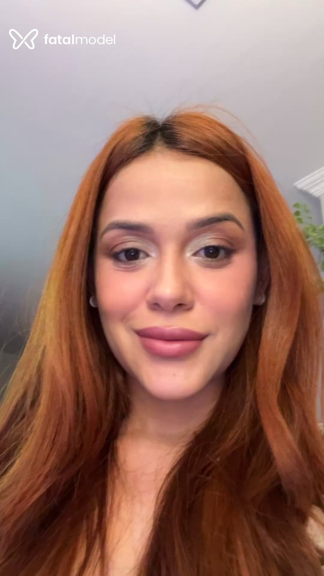 Acompanhante mulher ruiva (o) de olhos castanhos - Marii Liss