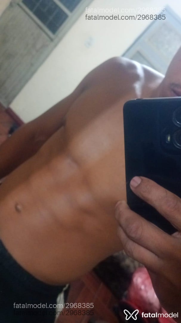 Acompanhante homem morena (o) de olhos castanhos - Moreninho