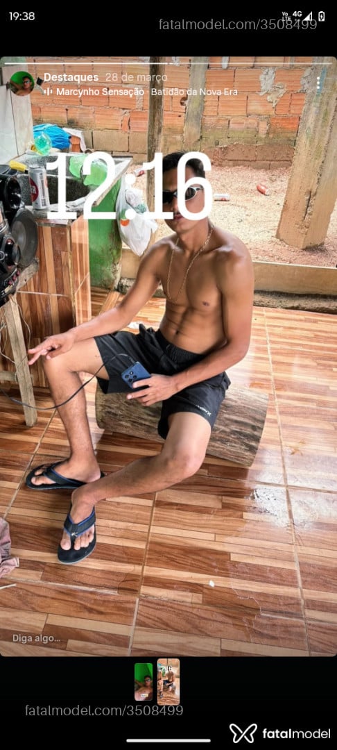 Acompanhante homem com cabelo castanho de olhos castanhos - Enzo Gonzalo