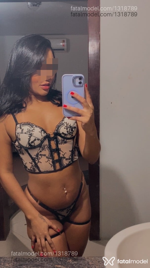 Acompanhante mulher morena (o) de olhos castanhos - Kel Morena Acompanhante mulher morena (o) de olhos castanhos - Kel Morena