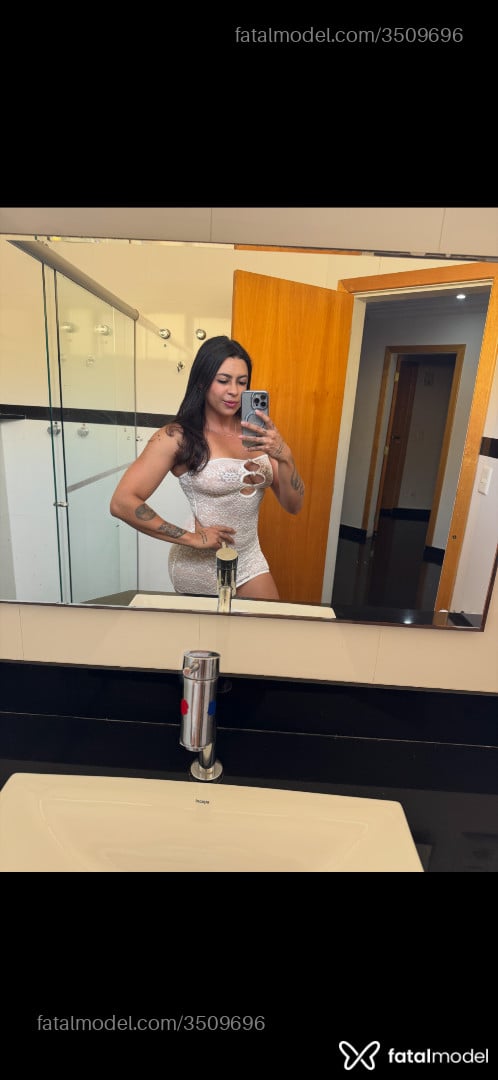Acompanhante mulher morena (o) de olhos castanhos - Priscila