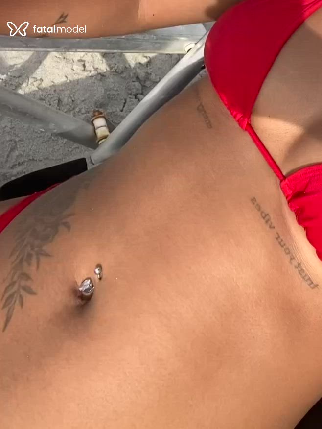 Acompanhante mulher com cabelo castanho de olhos castanhos - Maanu