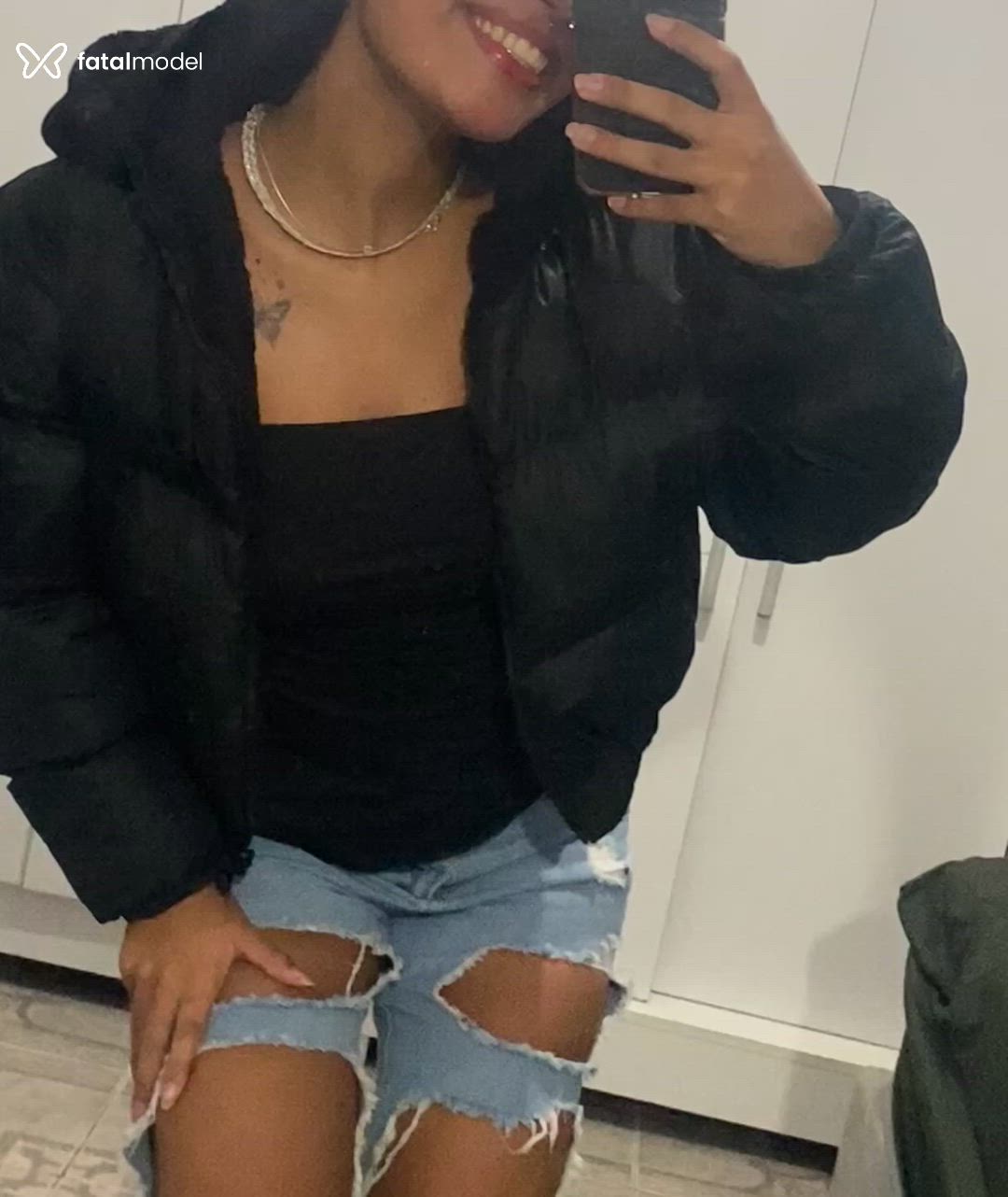 Acompanhante mulher com cabelo castanho de olhos castanhos - Maanu