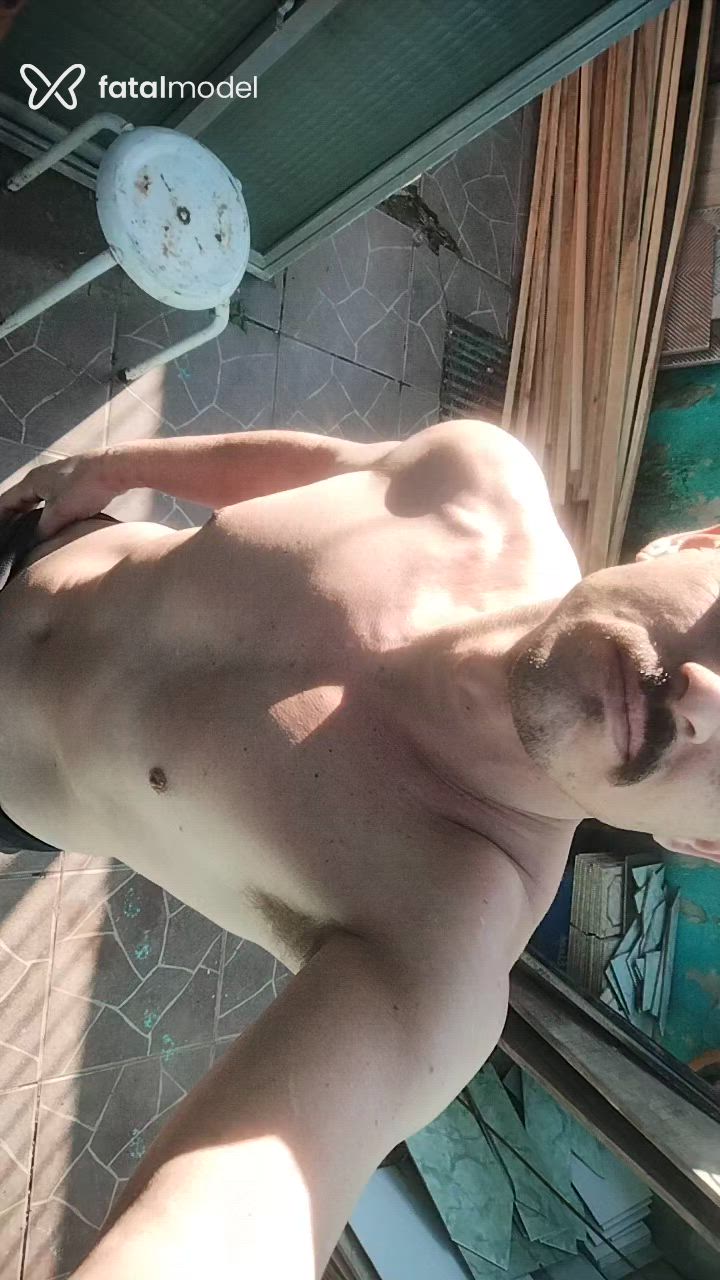 Acompanhante homem com cabelo castanho de olhos castanhos em Canoas Acompanhante homem com cabelo castanho de olhos castanhos em Canoas - Lubas