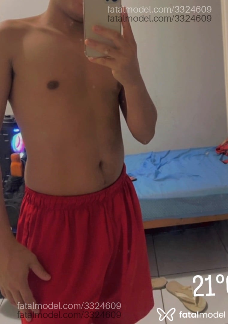 Acompanhante homem morena (o) de olhos pretos - Paulo