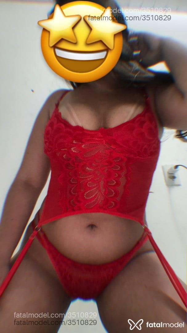 Acompanhante mulher morena (o) de olhos castanhos - Bella Lua Acompanhante mulher morena (o) de olhos castanhos - Bella Lua