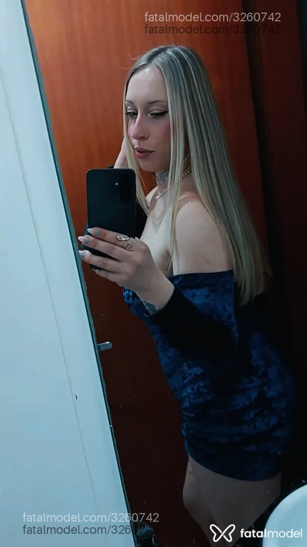 Acompanhante mulher loira (o) de olhos castanhos - Jady Intense