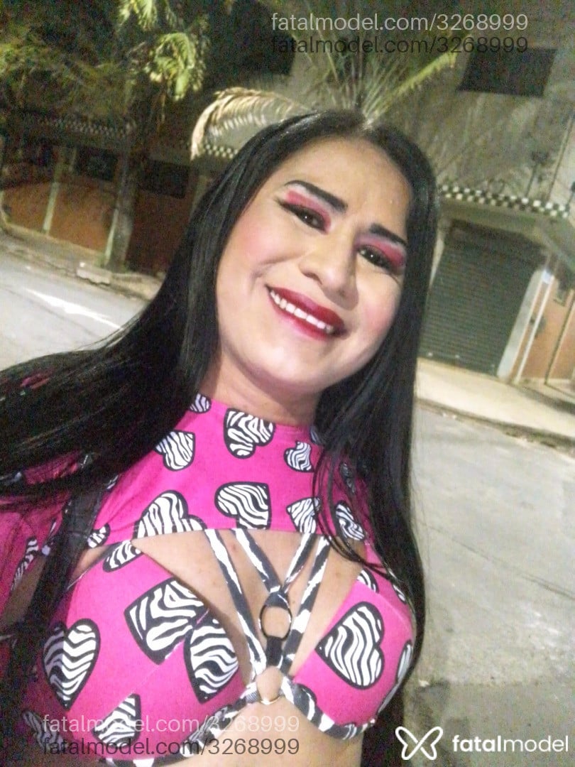 Acompanhante mulher trans morena (o) de olhos pretos - Nandinha