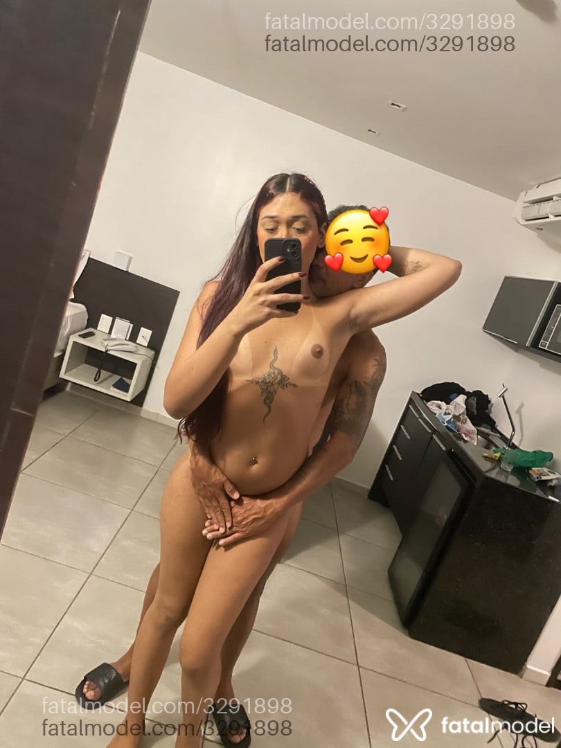 Acompanhante mulher trans morena (o) de olhos pretos - Rafaela Alves