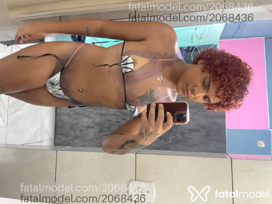 Acompanhante mulher trans morena (o) de olhos castanhos - Jhully