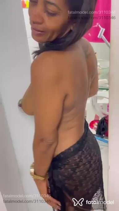 Acompanhante mulher com cabelo castanho de olhos pretos em Virtual - Elodancy