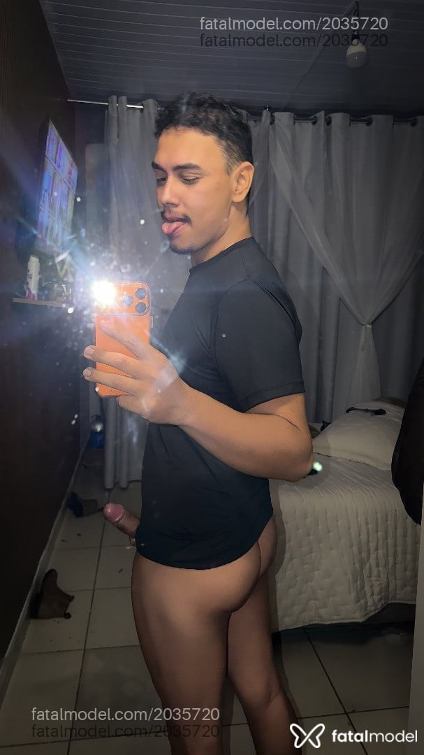Acompanhante homem morena (o) de olhos castanhos - Bryan