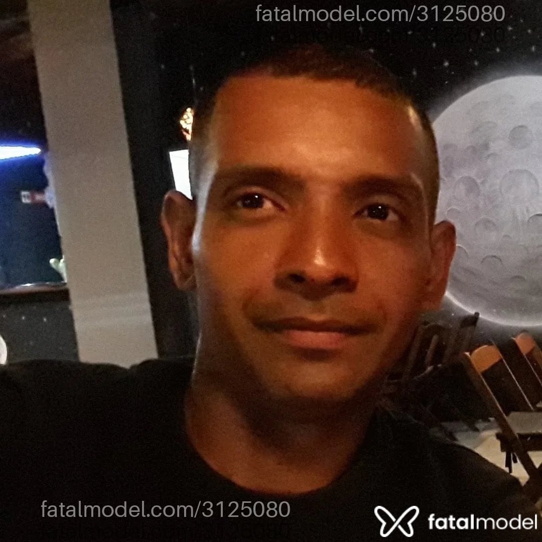 Acompanhante homem com cabelo grisalho de olhos pretos - Querido Acompanhante homem com cabelo grisalho de olhos pretos - Querido
