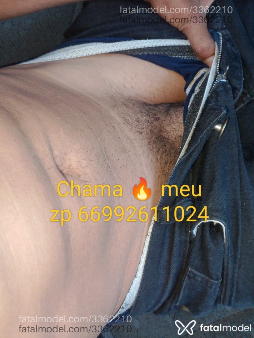 Acompanhante homem com cabelo castanho de olhos castanhos - Kaleb
