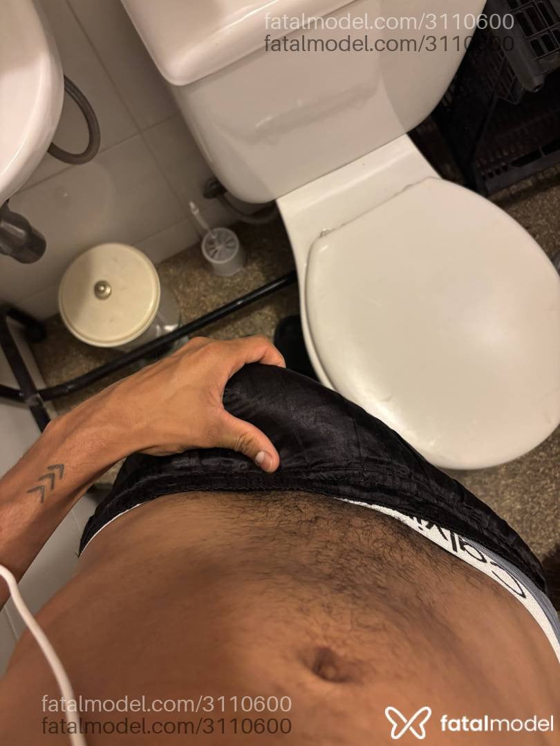Acompanhante homem com cabelo castanho de olhos pretos em Belo Horizonte - Geo souza