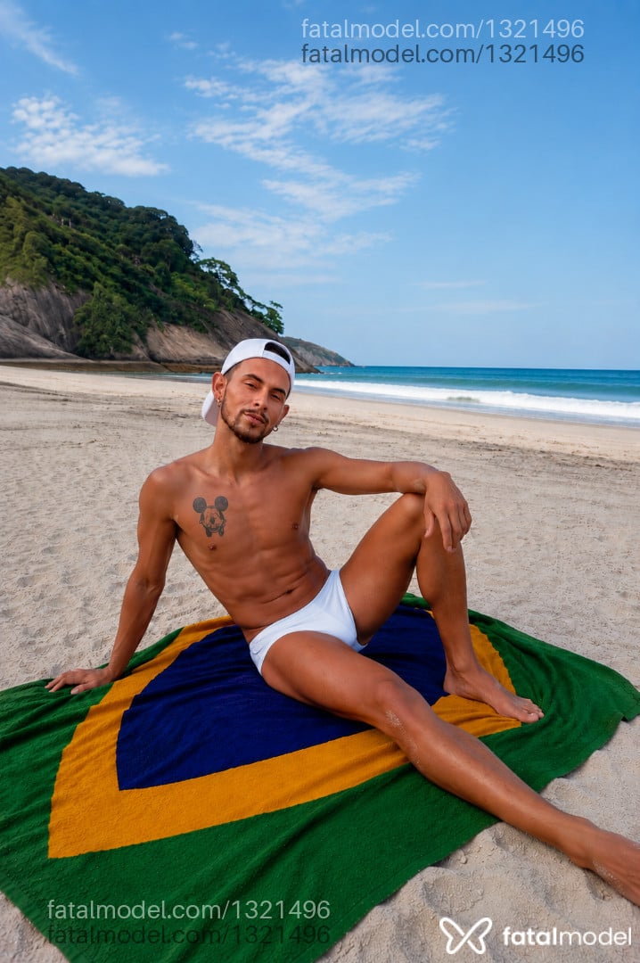 Acompanhante homem sem cabelo de olhos castanhos - Júnior mineirinho