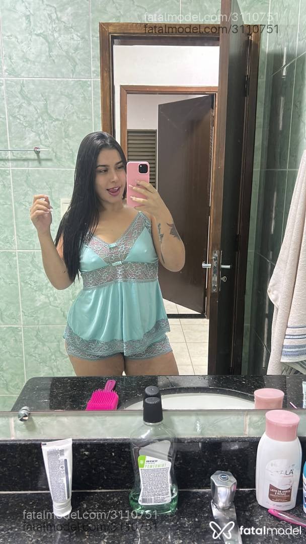 Acompanhante mulher morena (o) de olhos castanhos - Nathália