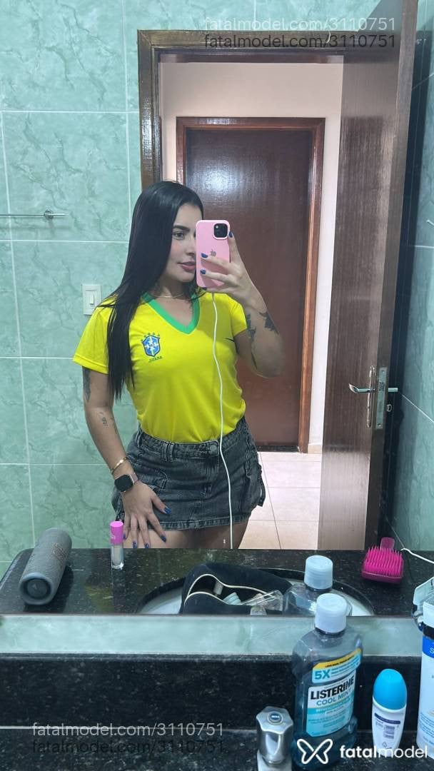 Acompanhante mulher morena (o) de olhos castanhos - Nathália