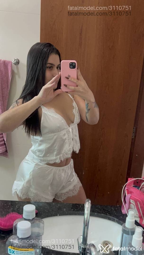 Acompanhante mulher morena (o) de olhos castanhos - Nathália
