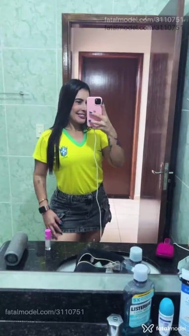 Acompanhante mulher morena (o) de olhos castanhos - Nathália