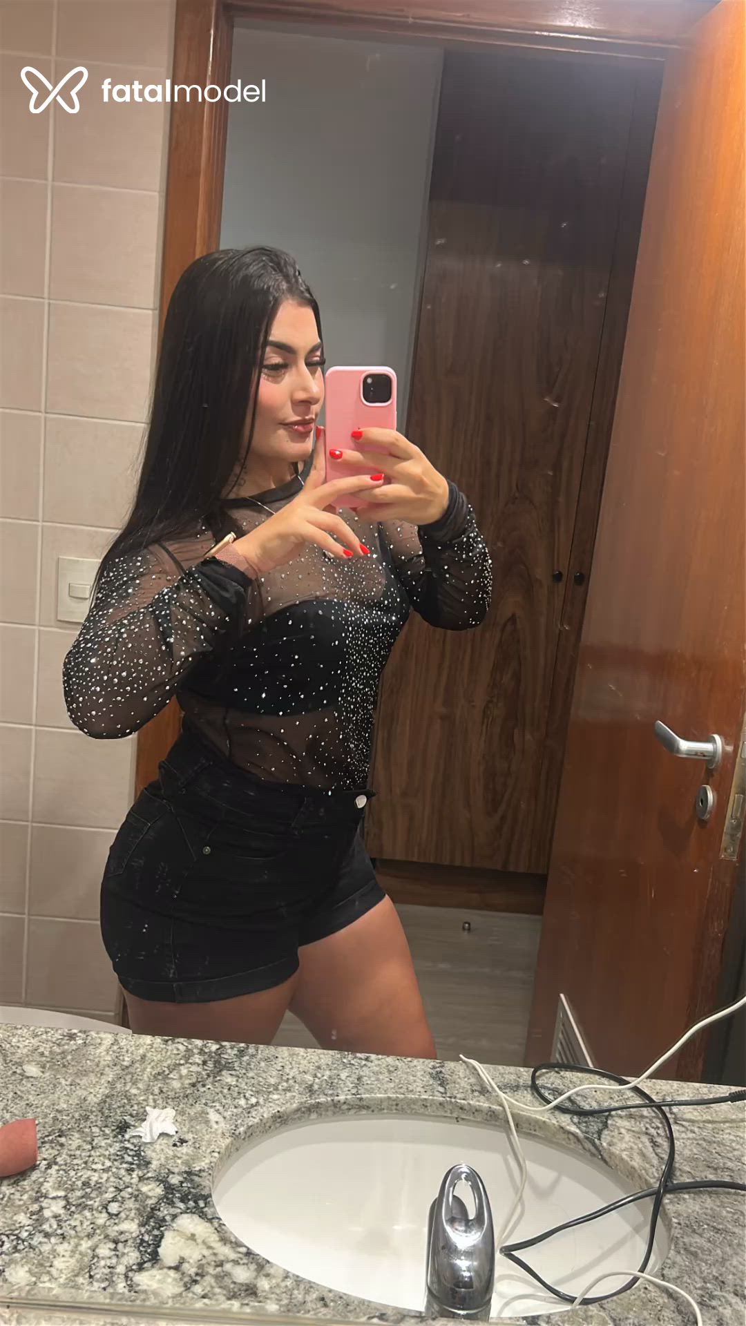 Acompanhante mulher morena (o) de olhos castanhos - Nathália