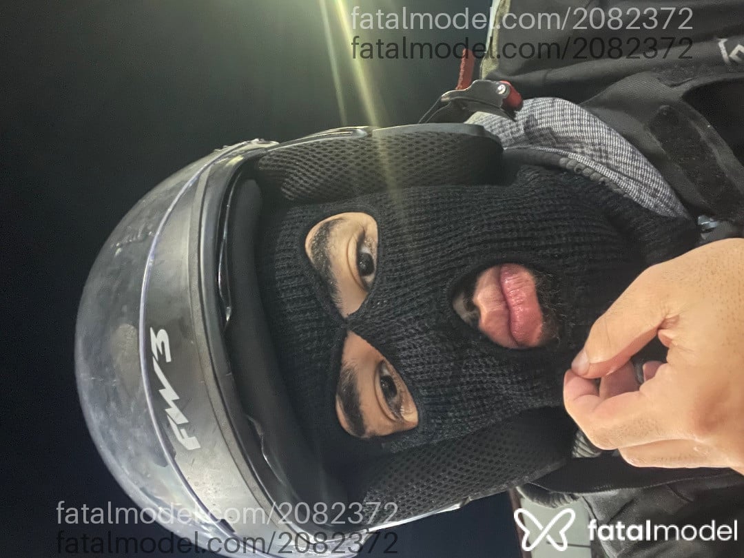 Acompanhante homem morena (o) de olhos pretos - Junior Acompanhante homem morena (o) de olhos pretos - Junior