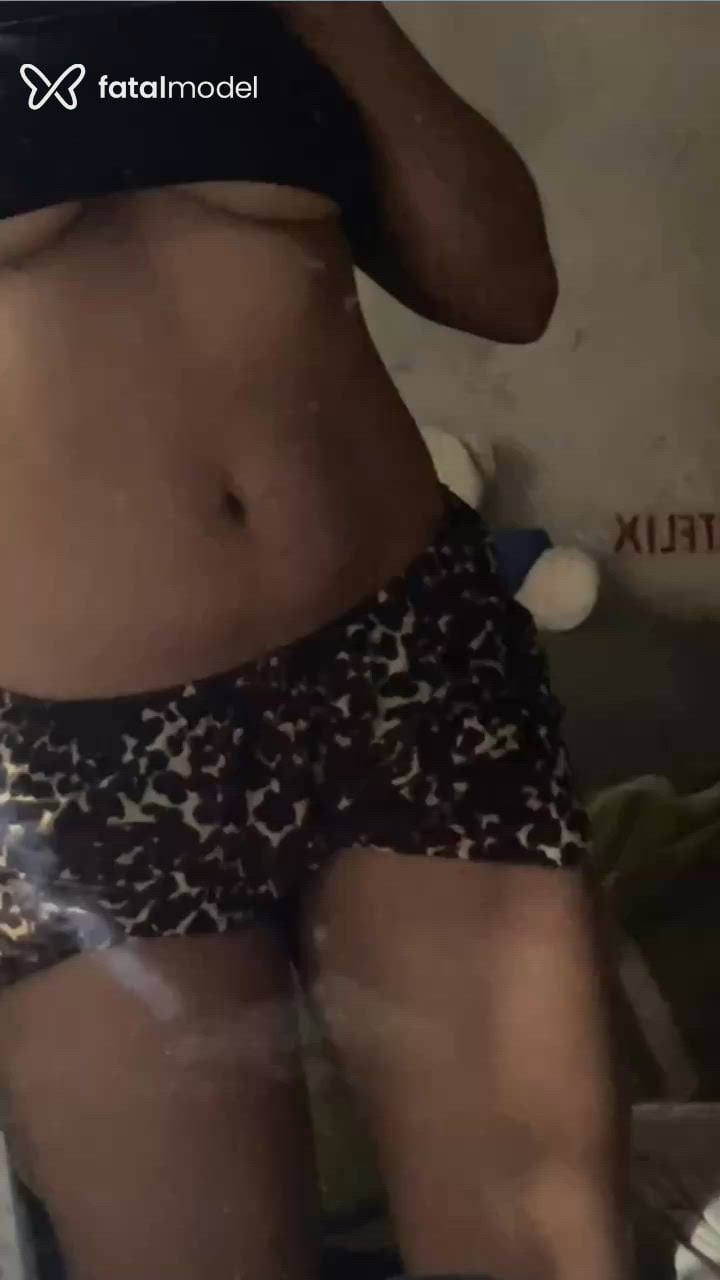 Acompanhante mulher morena (o) de olhos pretos - Bella Morena