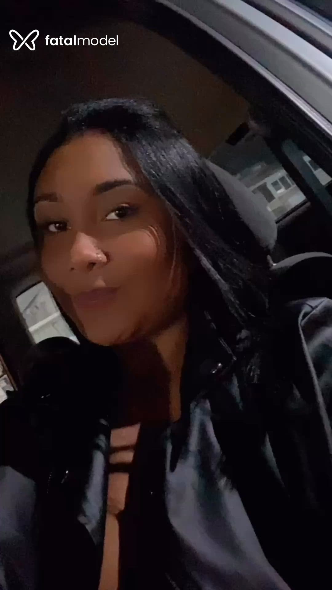 Acompanhante mulher morena (o) de olhos pretos - Milena Bittencourt