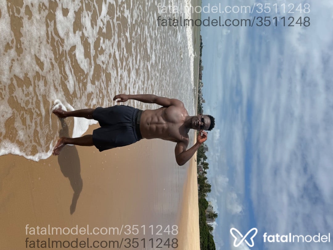 Acompanhante homem morena (o) de olhos pretos - Henry Paul