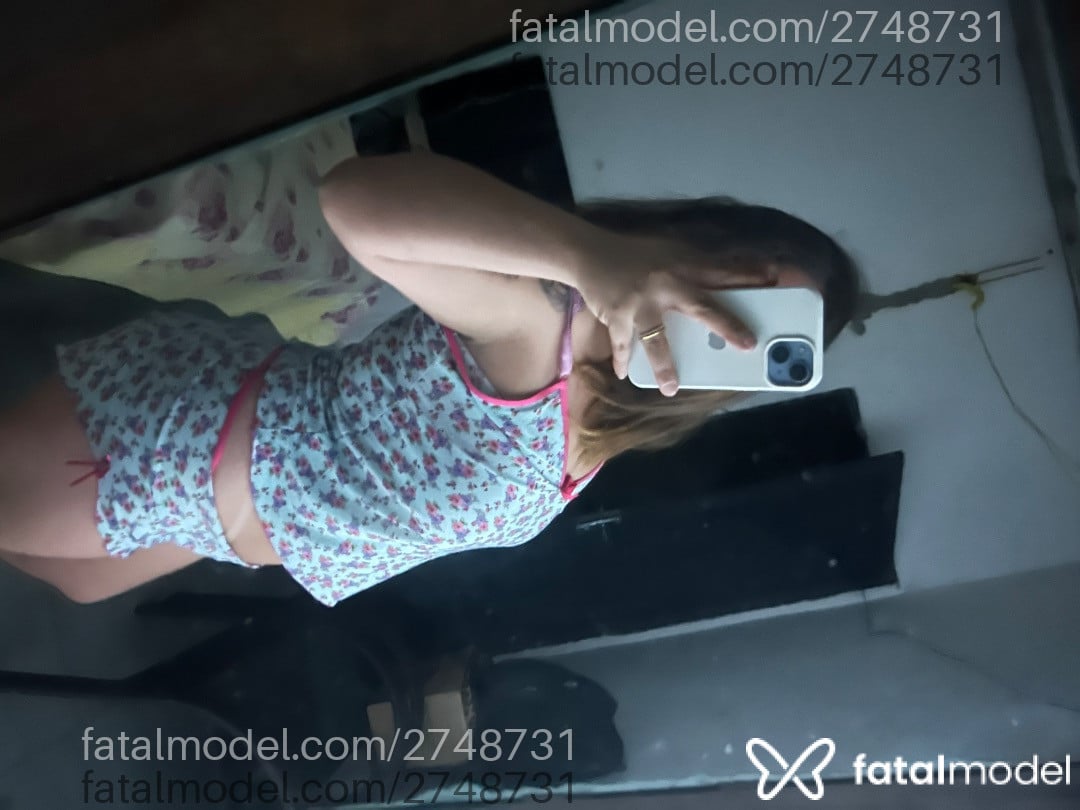 Acompanhante mulher com cabelo castanho de olhos castanhos - Maravilha Acompanhante mulher com cabelo castanho de olhos castanhos - Maravilha